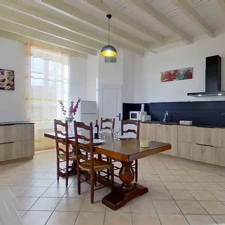 Les Bardots Holiday home *