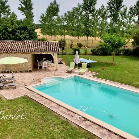 Holiday home Les Bardots *